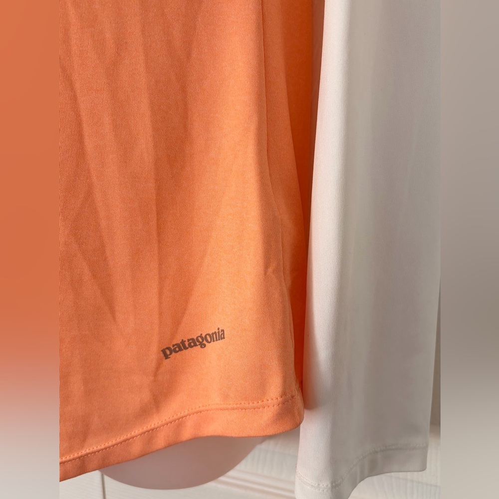 Patagonia Women’s Top Shirt Tropic Comfort
Crew in Lite Cusco Orange Small - Picture 2 of 13